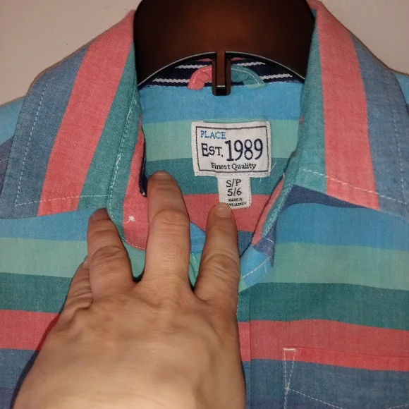 Place button up - Picture 3 of 3